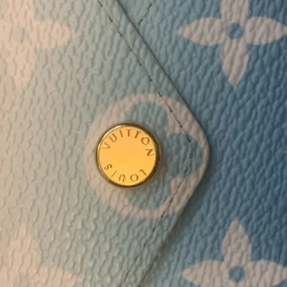 Louis Vuitton “By the Pool” MEDIUM blue Kirigami pouch. Genuine Made in France - Picture 4 of 8